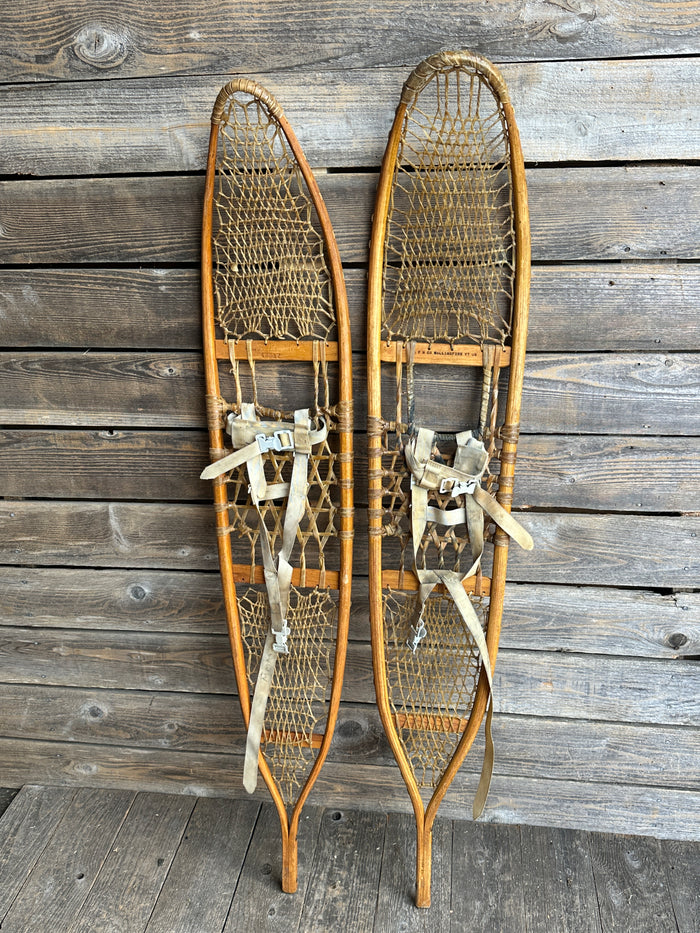 10th Mountain Division Snowshoes (Non-matched Set)