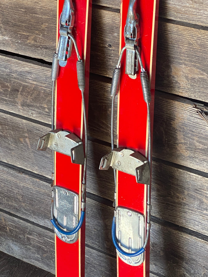 Antique Red Children’s Skis - Combi Junior